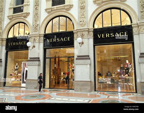 tiendas versace